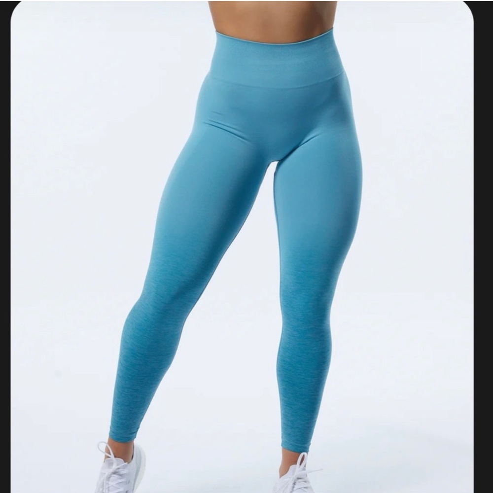 Alphalete Amplify Leggings